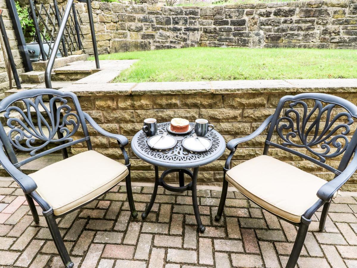 Victoria House Villa Холмфирт Екстериор снимка